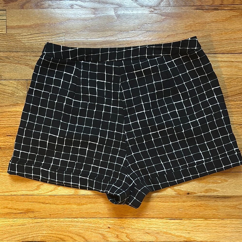 Black and White Checkered Women's Shorts - Picture 3 of 7